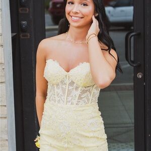 Elegant Yellow Lace Strapless Dress